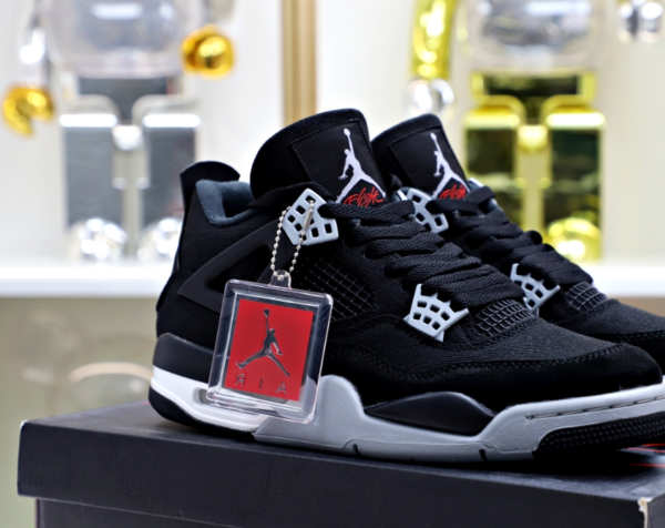 Air Jordan 4 Retro SE 'Black Canvas' - Image 2