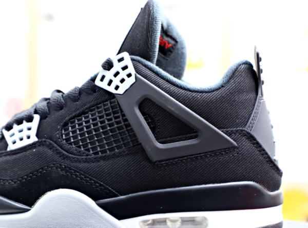 Air Jordan 4 Retro SE 'Black Canvas' - Image 3