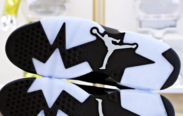 Air Jordan 6 Retro 'Chrome' - Image 5