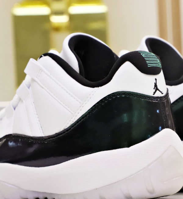 Air Jordan 11 Retro Low 'Emerald' - Image 4