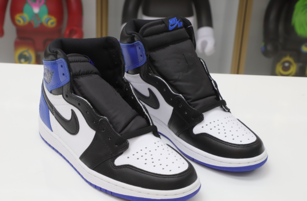 Fragment Design x Air Jordan 1 Retro High OG - Image 2