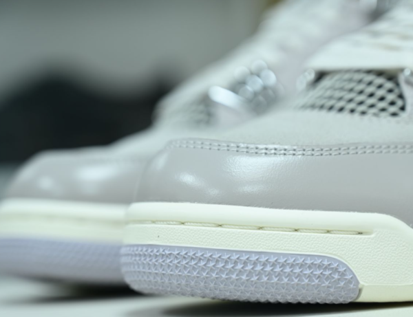 Wmns Air Jordan 4 Retro 'Frozen Moments' - Image 3