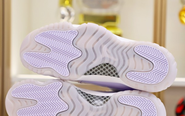 Air Jordan 11 Retro Low 'Cement Grey' - Image 4