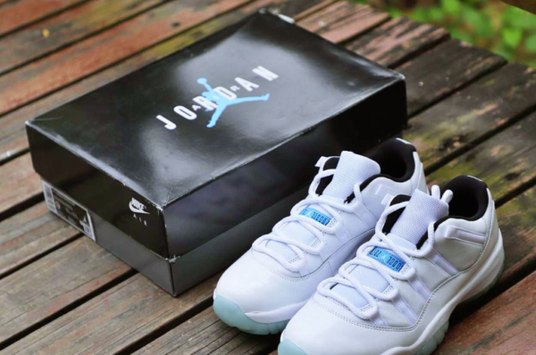 Air Jordan 11 Retro Low 'Legend Blue' - Image 2