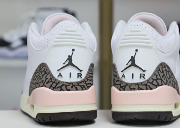 Wmns Air Jordan 3 Retro 'Neapolitan' - Image 4