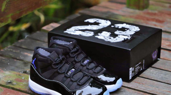 Air Jordan 11 Retro 'Space Jam' 2016 - Image 2