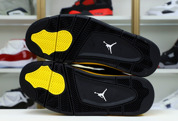 Air Jordan 4 Retro 'Thunder' 2023 - Image 5