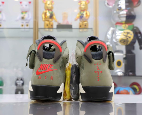 Travis Scott x Air Jordan 6 Retro 'Olive' - Image 4