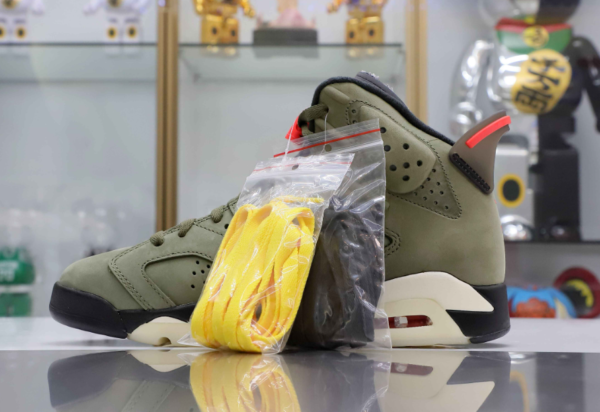 Travis Scott x Air Jordan 6 Retro 'Olive' - Image 2